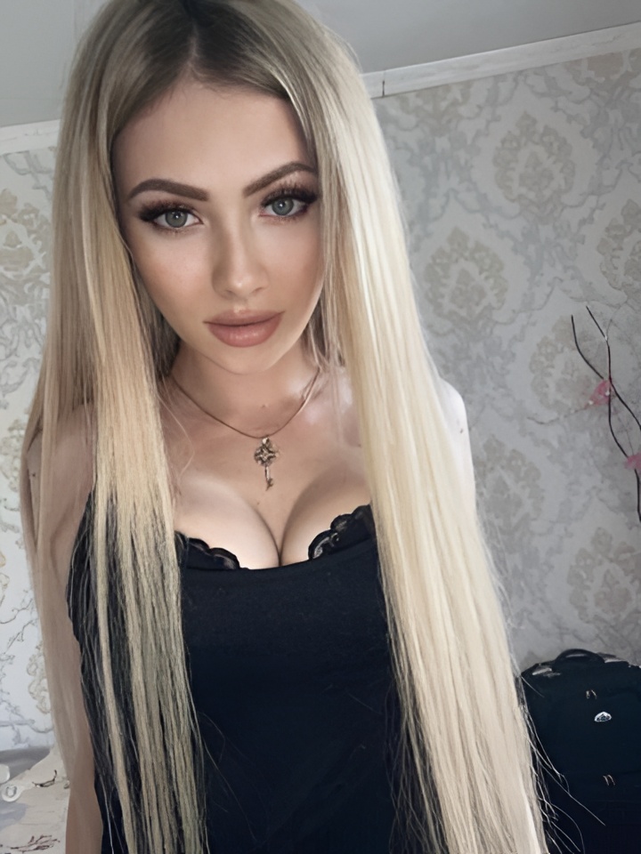 Юстина привлекальеная девушка из Барабаш цена от 2500 руб