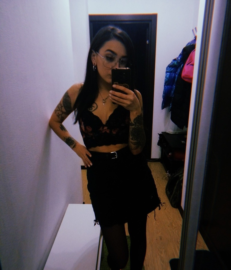 Инна привлекальеная девушка из Барабаш цена от 3500 руб