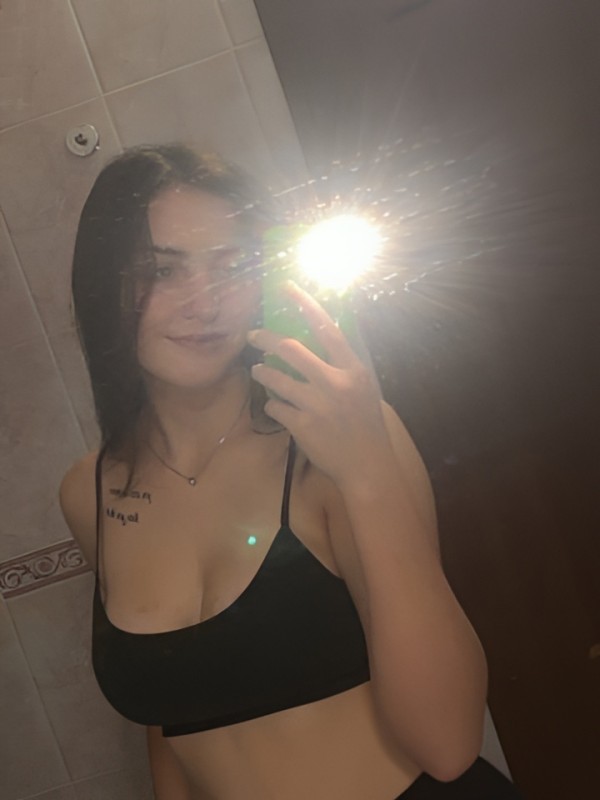 Богдана привлекательная девушка из Барабаш цена от 2500 руб