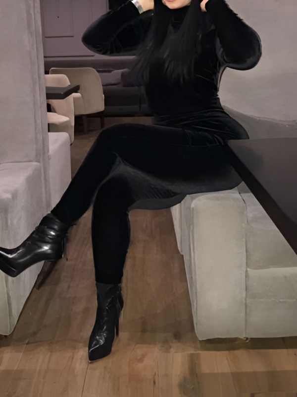 Ева привлекательная девушка из Барабаш цена от 4000 руб