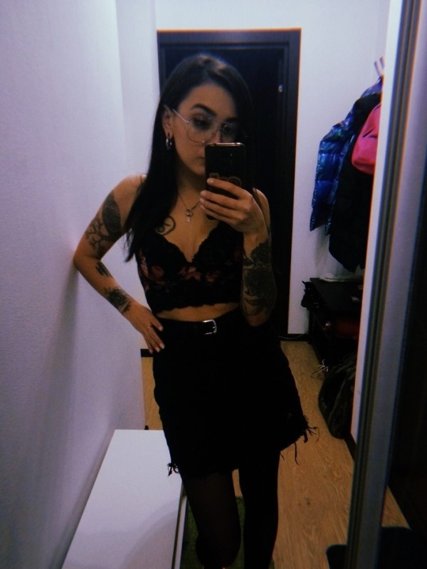 Инна привлекательная девушка из Барабаш цена от 3500 руб