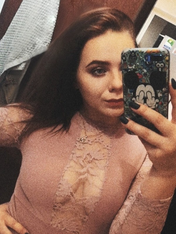 Карина привлекательная девушка из Барабаш цена от 3500 руб