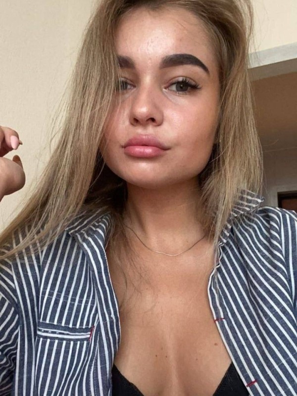 Аманда привлекательная девушка из Барабаш цена от 3500 руб