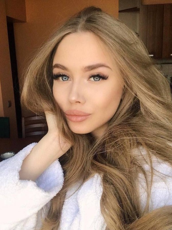 Марина привлекательная девушка из Барабаш цена от 8000 руб