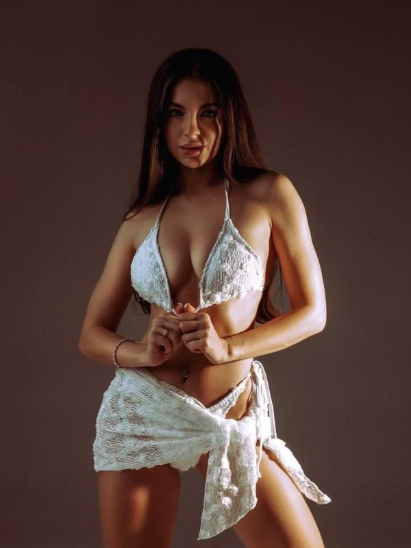 Лолочка привлекательная девушка из Барабаш цена от 7000 руб